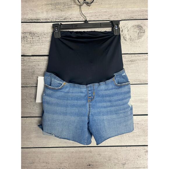 NWT - Ingrid + Isabel Super Stretch Maternity Shorts - Size 8 - Picture 1 of 5